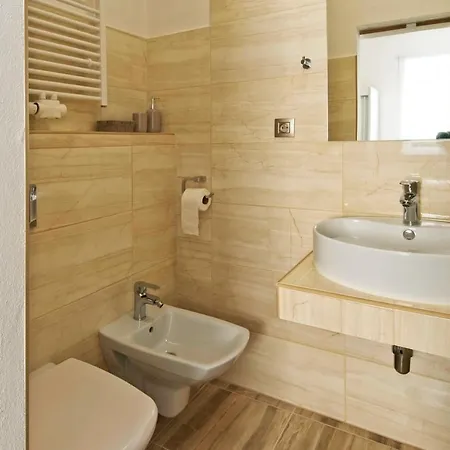 Av Guest house