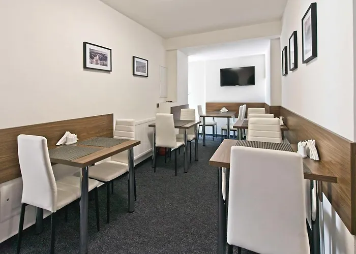 Av Penzion 4*